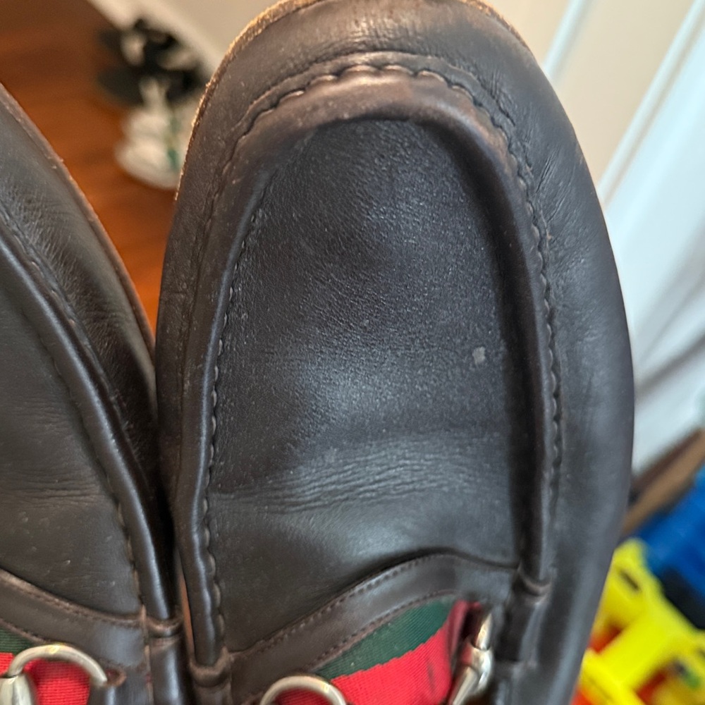 Gucci Black Leather Horsebit Loafers with Red-Green Web - Picture 7 of 11